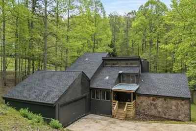 Image de +New+Large Family Chalet\/Pet Friendly\/Game Room & Bar\/Close to Downtown Murphy