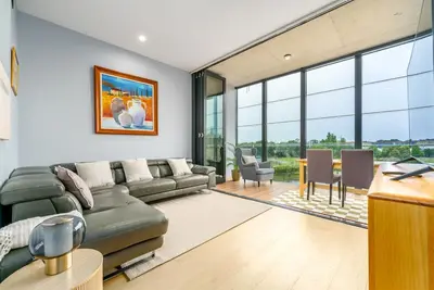 Image de New to Vrbo: Prime and Stylish Stay in Kingston Foreshore