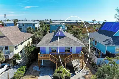 Image de The Magic Dolphin B, great Holmes Beach location, steps to gulf beaches