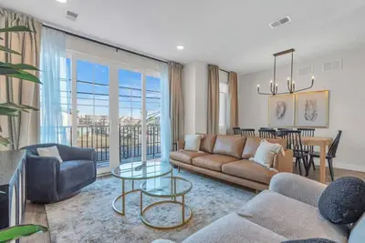 Image de 4th Floor: Rooftop_Linens + Towels_2 Master Bedrooms
