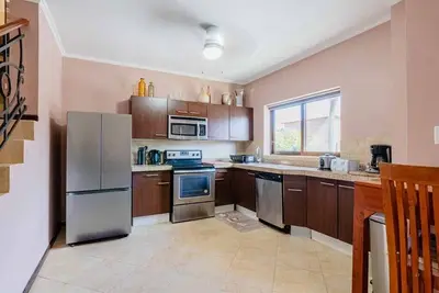 Image de New Charming 3 bedroom townhome in Gold Coast