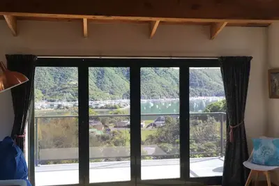 Image de Views over Waikawa Marina & situated next to native bush