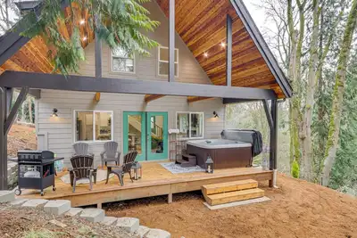 Image de Near Rivers & Boating: Home w\/ Hot Tub in Longview