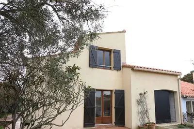 Image de St Cyprien grande maison familiale proche plage