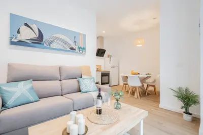 Mediterraneum. Flat E by Host Valencia