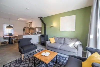 Image de Villa à Maastricht avec sauna extérieur