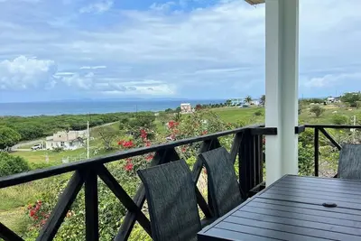 Image de Amazing Views 2 Bedrooms, 2 Baths, Walk to Beach Ac/WiFi