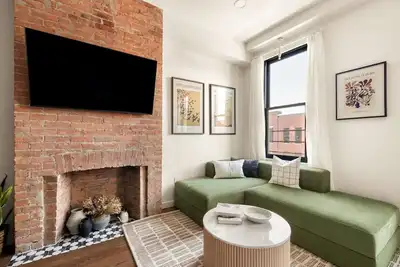 Image de Lux Washington Park | Rooftop Patio | Free Parking