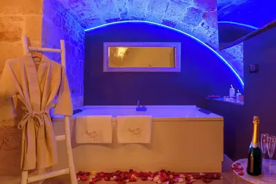 Image de Anna Suite with Jacuzzi in the center of Conversano