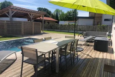 Image de Maison famille avec piscine, Wi-Fi et parking à Gujan-Mestras