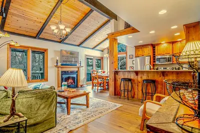 Image de Sv164 - Walk to Ski Lifts + Downtown - Pool/Hot Tub
