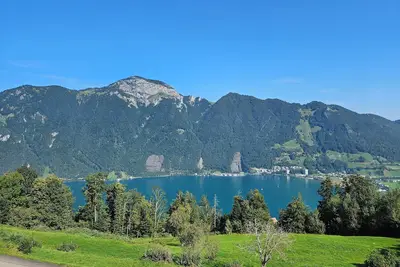 Appt Edelweiss – vue imprenable lac et  montagnes, calme, ensoleillé, terrasse