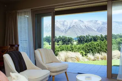 Image de Villa 206 Front Row Golf Views, Terrace Downs