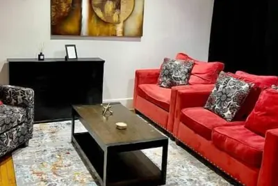 Image de Spacious 1 Br Unit w\/ Washer-Dryer and Parking
