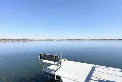 Image de Stylish 4-bedroom cabin with Ac, WiFi & boat rental available!