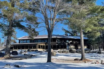 Image de Spacious 9-bedroom motel & lodge on the beautiful Wolf River in Northern Wi.