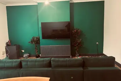 Image de Cozy large size 4 bedroom flat to sleep 12 Guests