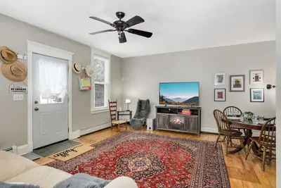 Image de Clean comfortable 2br Great Beds and bedding. Walk to Excel and Dt St Paul!