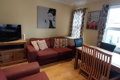 Image de 4 Bedroom\\ 2 Bathroom Apartment - 5 mins to tube station