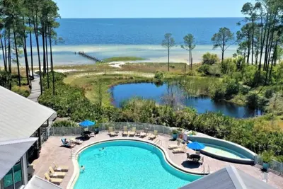 Image de Charming Family beach getaway pool camp arcade bikes quiet St Teresa