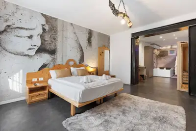 Image de Chambre 'Olivi Suite Firenze' avec vue sur le lac, Wi-Fi et climatisation