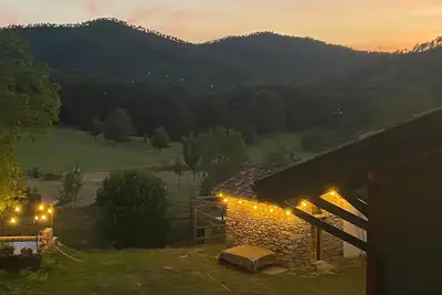 Cabane \"La Baita\" avec vue sur la montagne, Wi-Fi et climatisation