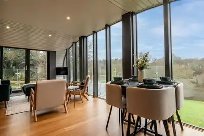 Image de Fabulous Two Bedroom Eco Pod, Old Chalford Estate