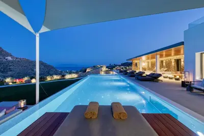 Image de Beyond Luxury: Mykonos Escape