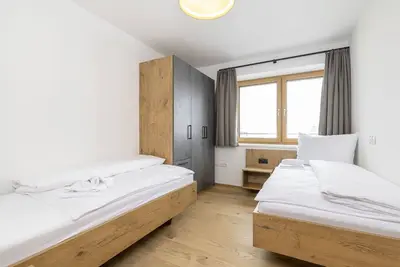 Joli appartement pour 5 personnes avec Wifi, Tv, balcon et parking