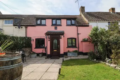 Image de 2 Victoria Cottages, romantic, country holiday cottage in Kewstoke