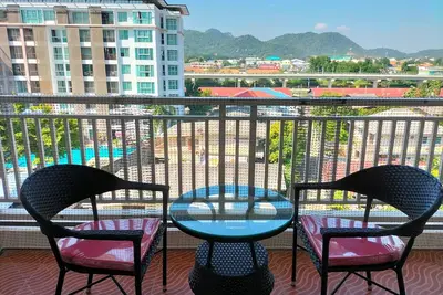 Image de Baan Klang condo in Hua Hin City Center, just 10 minutes to beach by walk.
