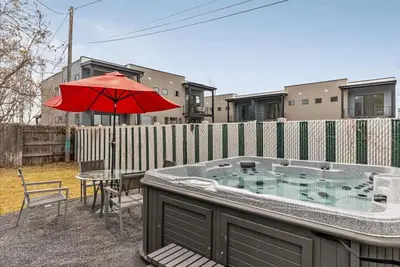 Image de Little Cottonwood Luxe | Free Massage | Hot Tub