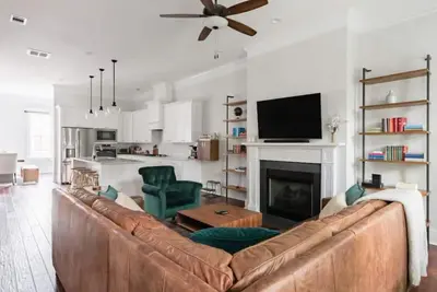 Image de Liberty House - 3 Bedroom Downtown with Easy Parking