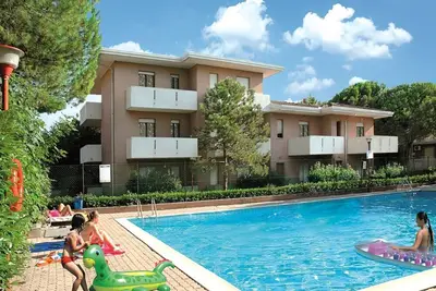Image de Appartement spacieux avec piscine extérieure commune