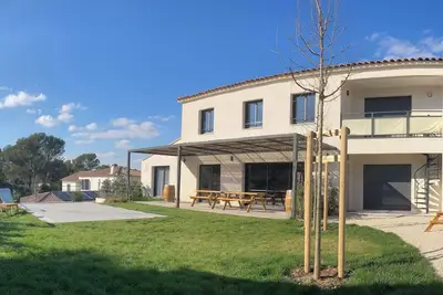 Image de Grande maison avec piscine pour 8-10 personnes à 10 minutes d'Aix-en-Provence