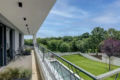 Image de Maison de vacances privée avec bain à remous, Wifi, climatisation, piscine privée, Tv, terrasse