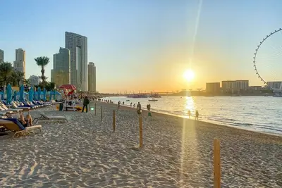 Image de Stylish City Apartment – Walk to Beach, Metro & Restaurants