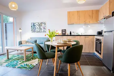 Image de Appartement T2 avec grande terrasse et parking