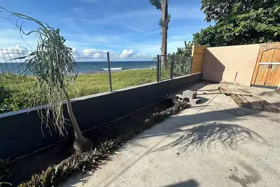Image de Maison pieds l'eau au centre ville (presque prête)