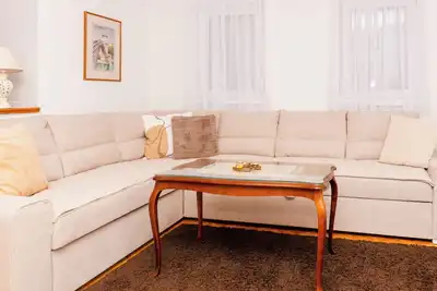 Image de Spacious 2-bedroom condo with Ac, WiFi in delightful Mostar