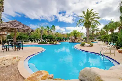Image de Lagoon pool, Hot Tub, Shuttle to Nearby Beach
