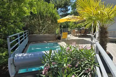 Image de Maison moderne 8 personnes, piscine, 100m plage