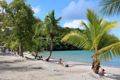 Très bel appartement à 300 mètres de la plage de l'anse à l'âne Les Trois Ilets