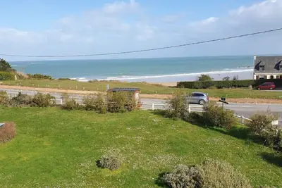 Image de Appartement tout confort avec vue sur mer et piscines. Grande plage Ă 5min.