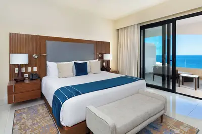 Image de Christmas/New Year @ Cabo Beach Resort & Spa - Luxurious Modern Suite - Sleeps 6