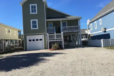 Image de Waterfront Escape! 4br/2ba on Canal, Sleeps 14 – Boat & Family Ready! Holden