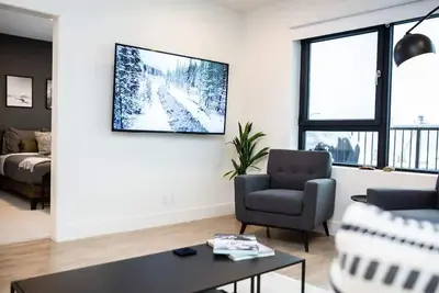 Image de Lucid Lemming - 3 Bedroom Condo