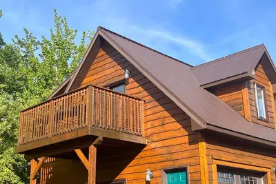 Image de Cozy hideaway on the beautiful Bras d'Or Lakes. Sunset views and your own beach!