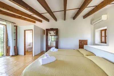 Image de Culetbaix: villa with pool and views of the Tramuntana mountains