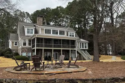 Image de Spacious 5-bedroom home on Lake Oconee, 79 miles from The Masters